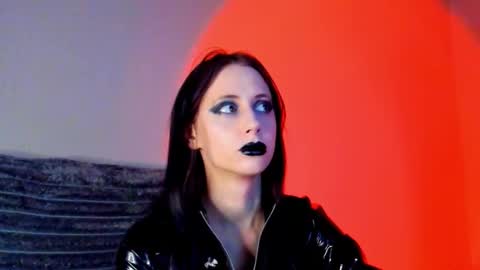 Venera  online show from February 1, 2026, 3:32 pm