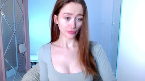 Lina online show from January 9, 2025, 10:52 am