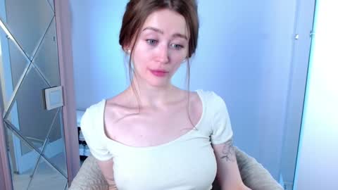 Lina online show from January 20, 2025, 5:06 pm