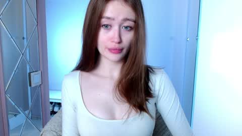 Lina online show from February 6, 2025, 8:39 am