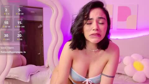 SELENA  online show from September 17, 2025, 1:46 pm