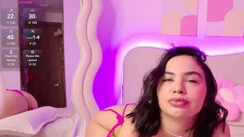 SELENA  online show from September 18, 2025, 2:08 pm