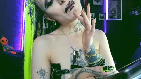   SANIA  online show from December 5, 2024, 8:11 pm