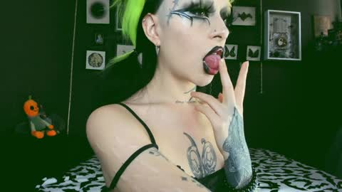   SANIA  online show from January 15, 2025, 5:47 pm