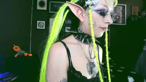   SANIA  online show from February 13, 2025, 4:17 pm