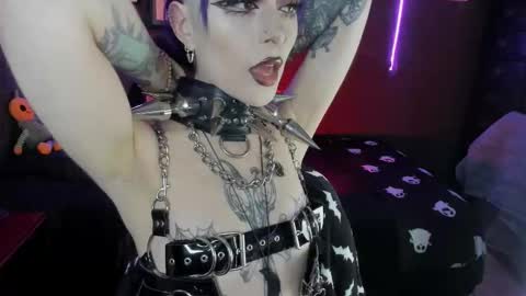   SANIA  online show from September 16, 2025, 5:25 pm