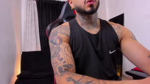 Brayan Chavez online show from April 14, 2026, 1:55 am