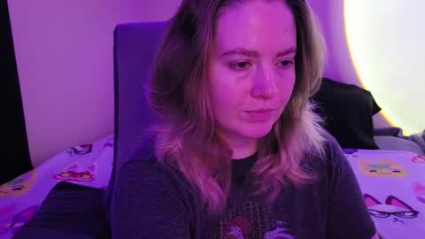 Faye online show from December 21, 2025, 6:20 am