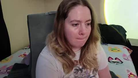 Faye online show from April 21, 2026, 3:46 am