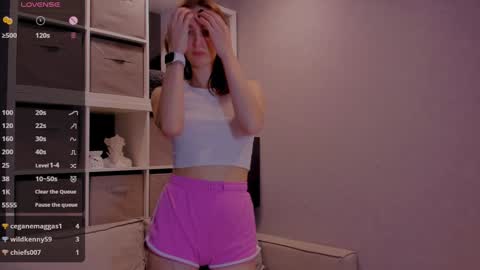 Snapshot of internetsexplorer chatting on December 22, 2024, 3:11 pm Bernadette  Join  online show from December 22, 2024, 3:11 pm