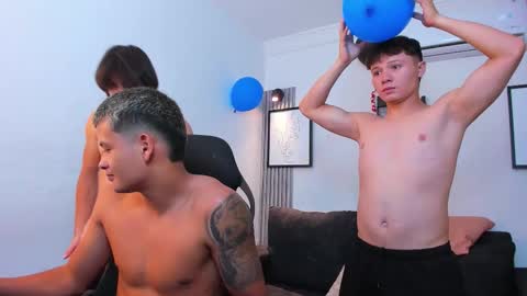 Damian Sam Jack Daniel and James online show from September 18, 2025, 2:35 am