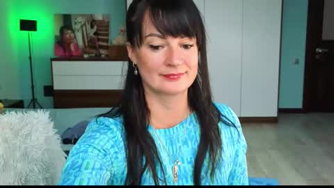 iracherrynow online show from November 7, 2025, 10:04 am