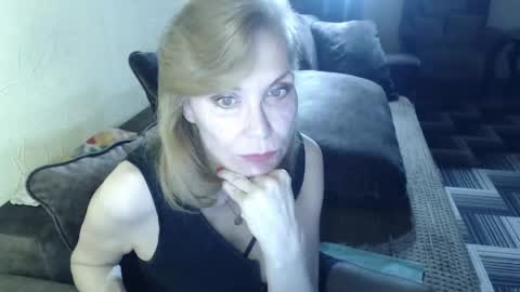 irenalegs online show from April 28, 2026, 4:17 am