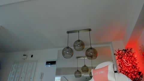 Ir s room online show from December 17, 2024, 5:18 am