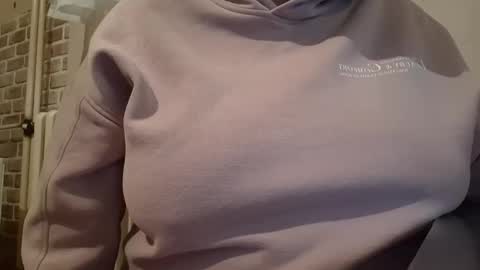 IrinnaK online show from February 22, 2025, 8:09 pm