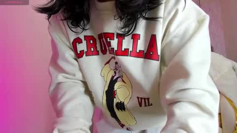 iris_77 online show from November 20, 2025, 11:10 am