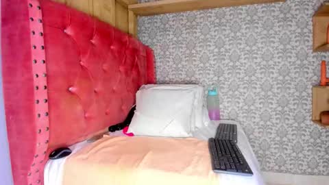 Hot Charlotte  online show from November 10, 2025, 11:53 am