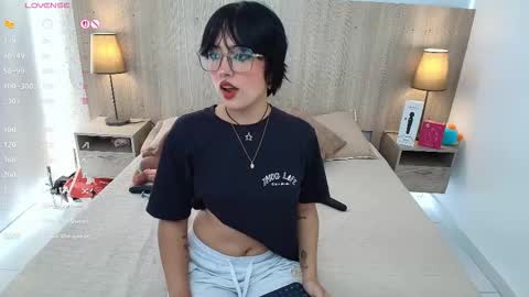 Iris online show from February 17, 2026, 7:42 pm