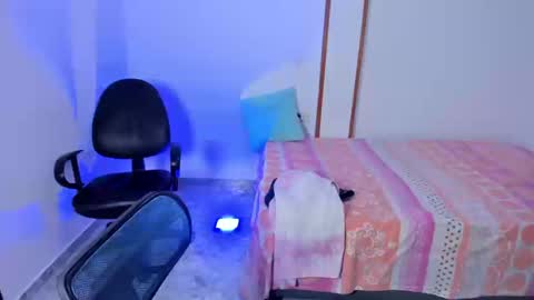 Iris online show from September 25, 2025, 2:21 pm