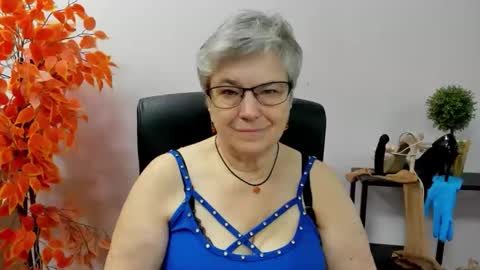 I R I S online show from September 24, 2025, 7:12 am