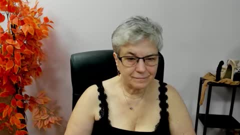 I R I S online show from October 15, 2025, 7:08 am