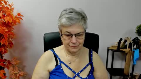 I R I S online show from October 21, 2025, 6:14 am