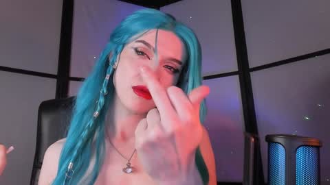 Miss Iris Fansly Miss Iris new inst.  online show from December 27, 2024, 7:29 am