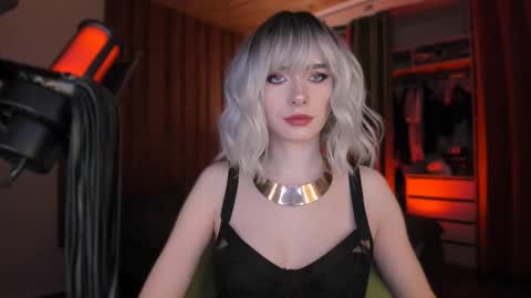 Miss Iris Fansly Miss Iris new inst.  online show from December 21, 2025, 6:48 pm