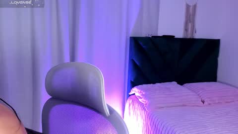 Iris Moira  online show from February 14, 2026, 11:07 am