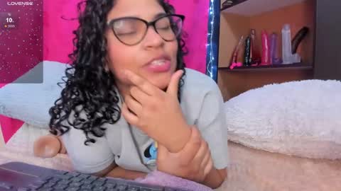 Snapshot of iriss_25 chatting on February 3, 2025, 3:06 pm iris online show from February 3, 2025, 3:06 pm