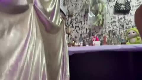 iriss_fox online show from October 14, 2025, 3:46 pm