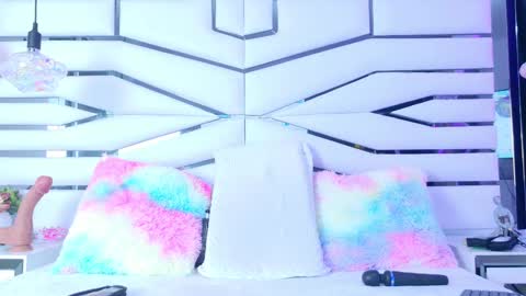 Iris online show from March 3, 2025, 11:22 am