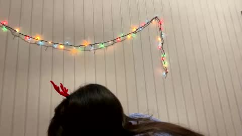 irisss31 online show from December 30, 2024, 4:51 pm