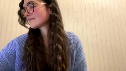 irisss31 online show from February 12, 2025, 7:13 pm