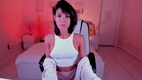  IRMA  FOLLOW ME  online show from September 19, 2025, 3:24 pm