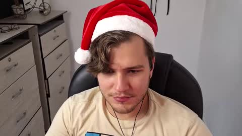 Jess online show from December 5, 2024, 8:44 pm