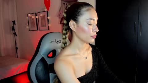Snapshot of isa_____ chatting on February 15, 2025, 12:48 am isa_____ online show from February 15, 2025, 12:48 am