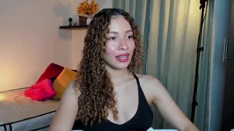 Snapshot of isa_____ chatting on October 18, 2025, 1:52 am isa_____ online show from October 18, 2025, 1:52 am