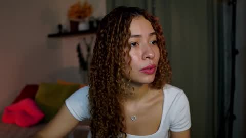 Snapshot of isa_____ chatting on October 21, 2025, 2:12 am isa_____ online show from October 21, 2025, 2:12 am