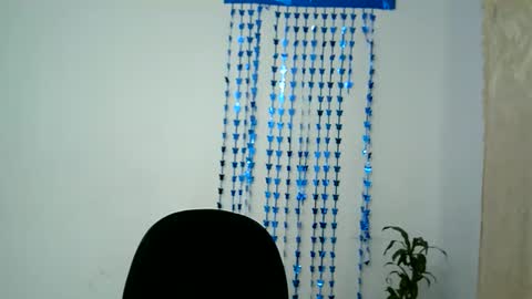 isa_bellaxx23 online show from November 30, 2025, 2:04 am