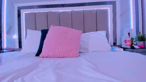 Snapshot of isa_blue1 chatting on February 20, 2026, 2:39 pm ISA online show from February 20, 2026, 2:39 pm