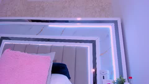 Snapshot of isa_blue1 chatting on February 25, 2026, 6:06 pm ISA online show from February 25, 2026, 6:06 pm