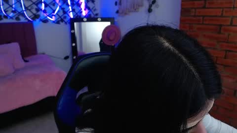 isabela online show from September 16, 2025, 3:29 am