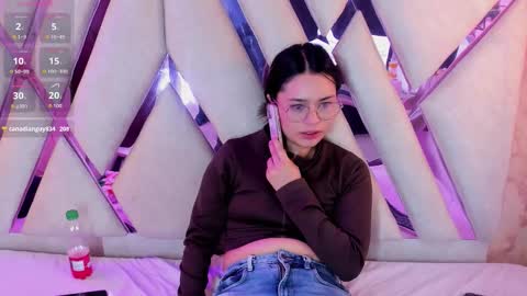 Snapshot of isa_doux chatting on February 8, 2026, 3:04 pm Isa online show from February 8, 2026, 3:04 pm