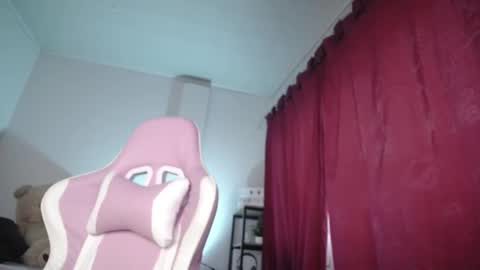 Isabella  online show from November 15, 2025, 10:56 am