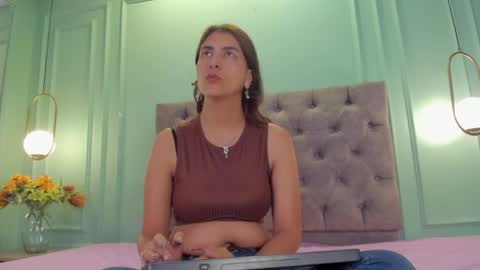 Isabella online show from March 7, 2025, 12:45 pm