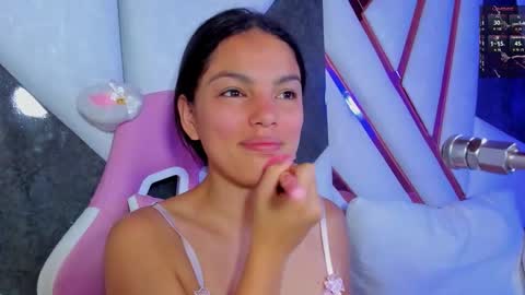 Snapshot of isa_kolins chatting on February 13, 2026, 10:44 am isa_kolins online show from February 13, 2026, 10:44 am