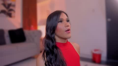 Isa  online show from November 17, 2025, 8:03 pm