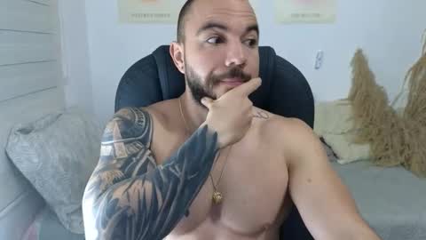 Isaac carter online show from December 23, 2025, 11:08 am