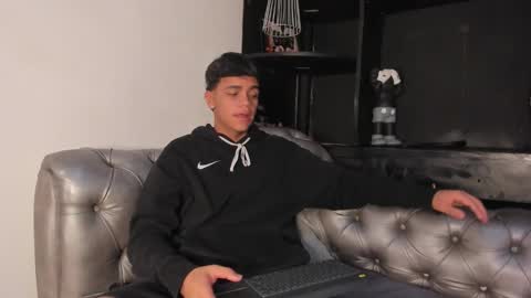 Isaac  online show from November 29, 2025, 8:34 pm